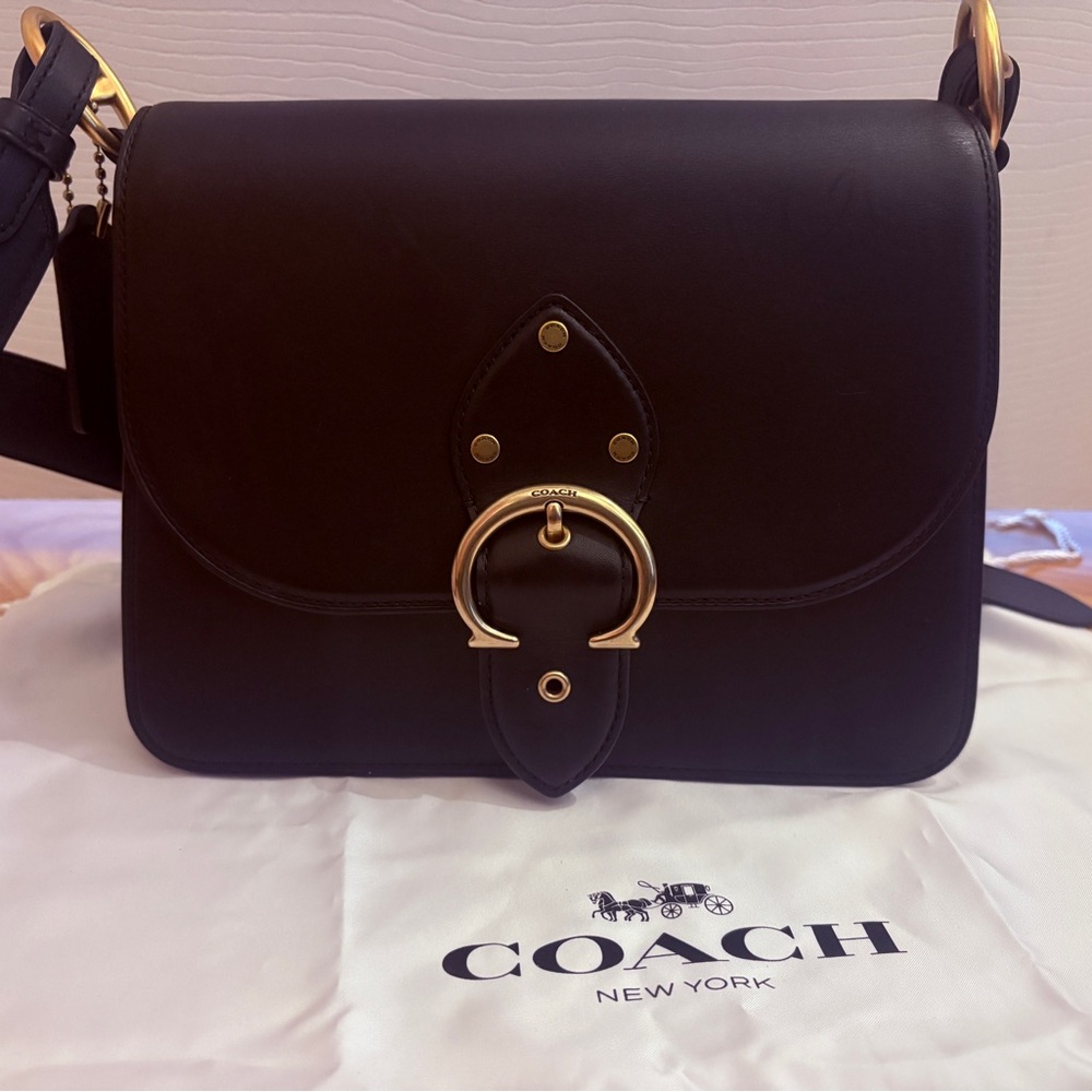 Coach Beat black shoulder bag medium